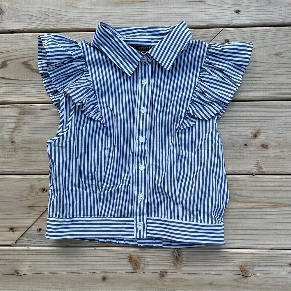 Ruffle Crop Button Blouse